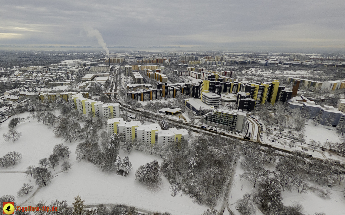 04.12.2021 - Karl-Marx-Ring und Marx-Zentrum in Neuperlach